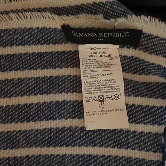 Like NEW Banana Republic Striped Scarf - Picture 4 of 4